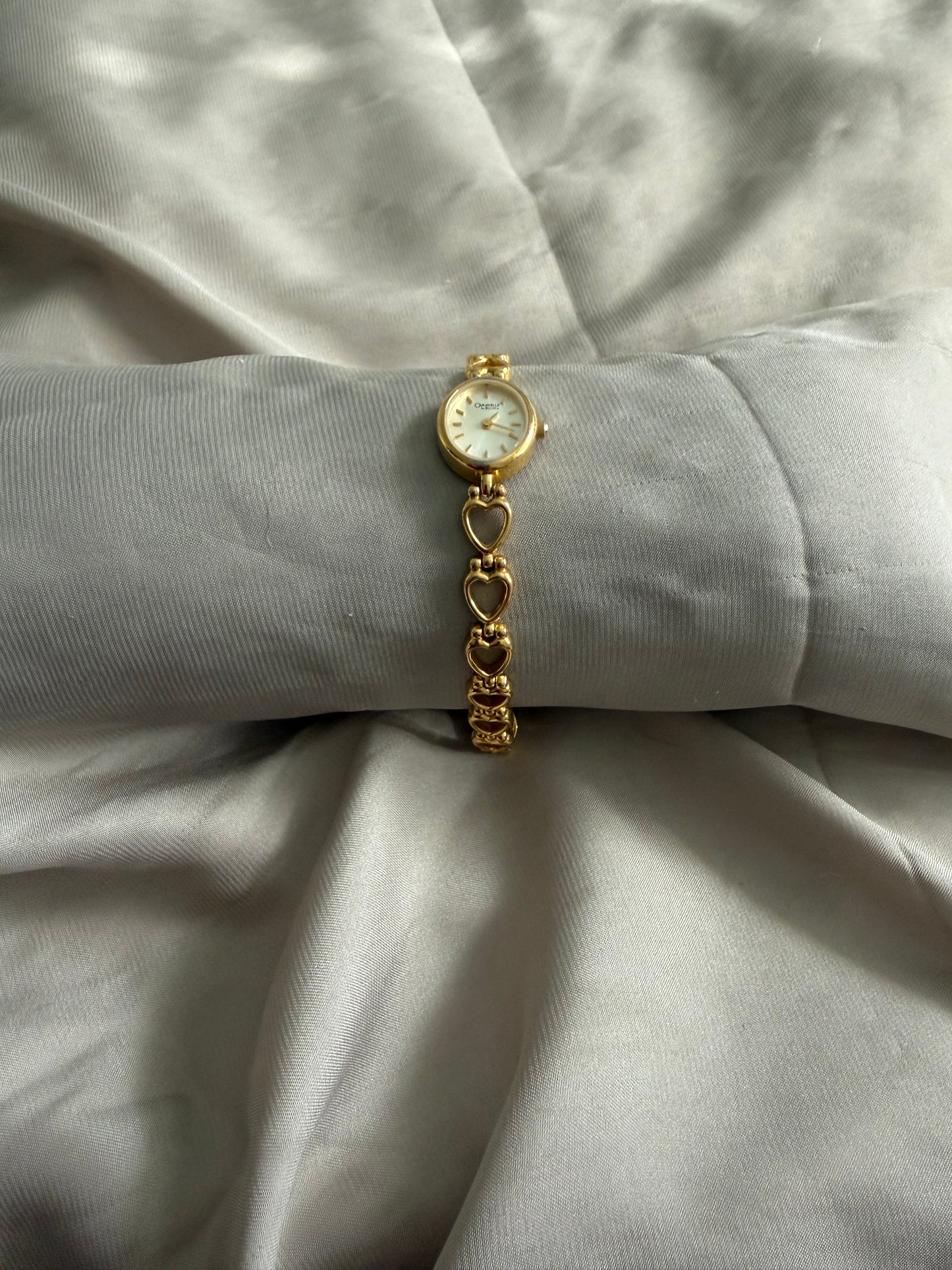 *Working* Bulova Heart Band Gold-Tone Watch