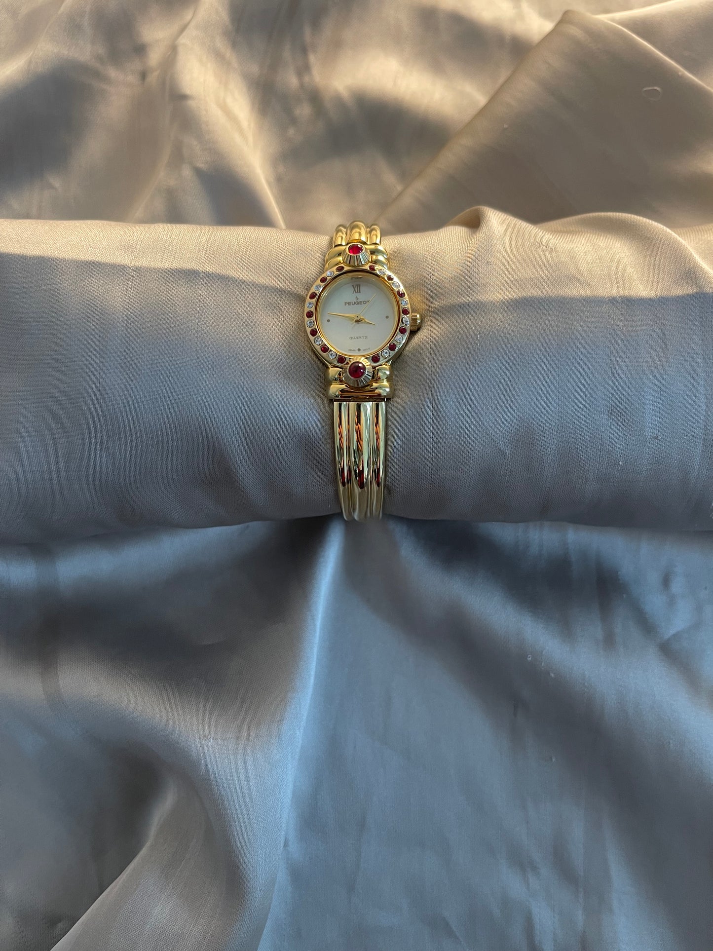 *Working* Interchangeable Bezel and Stone Bangle Watch Set
