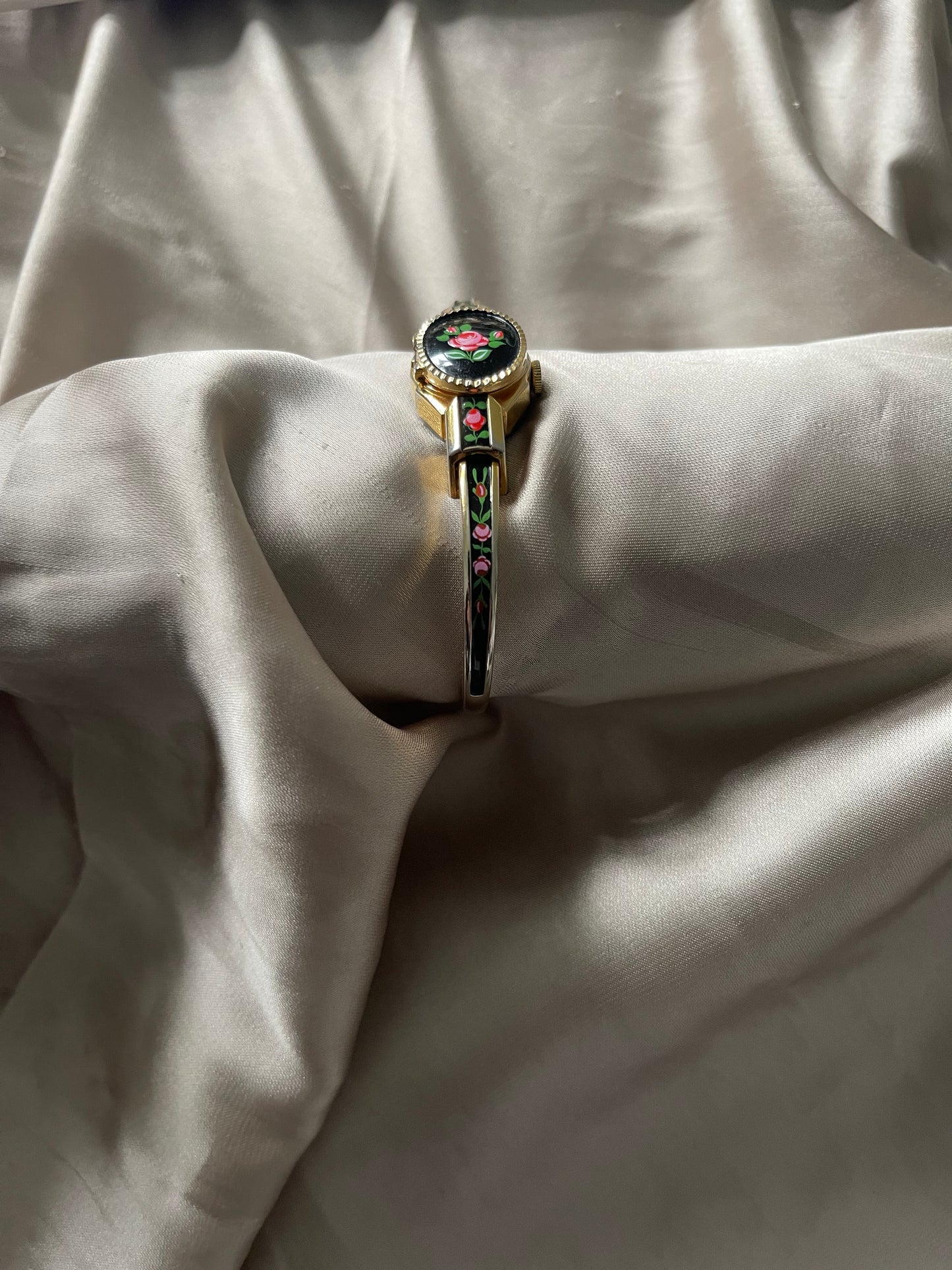 *Working* 80's Hand Painted Black Peekaboo Watch