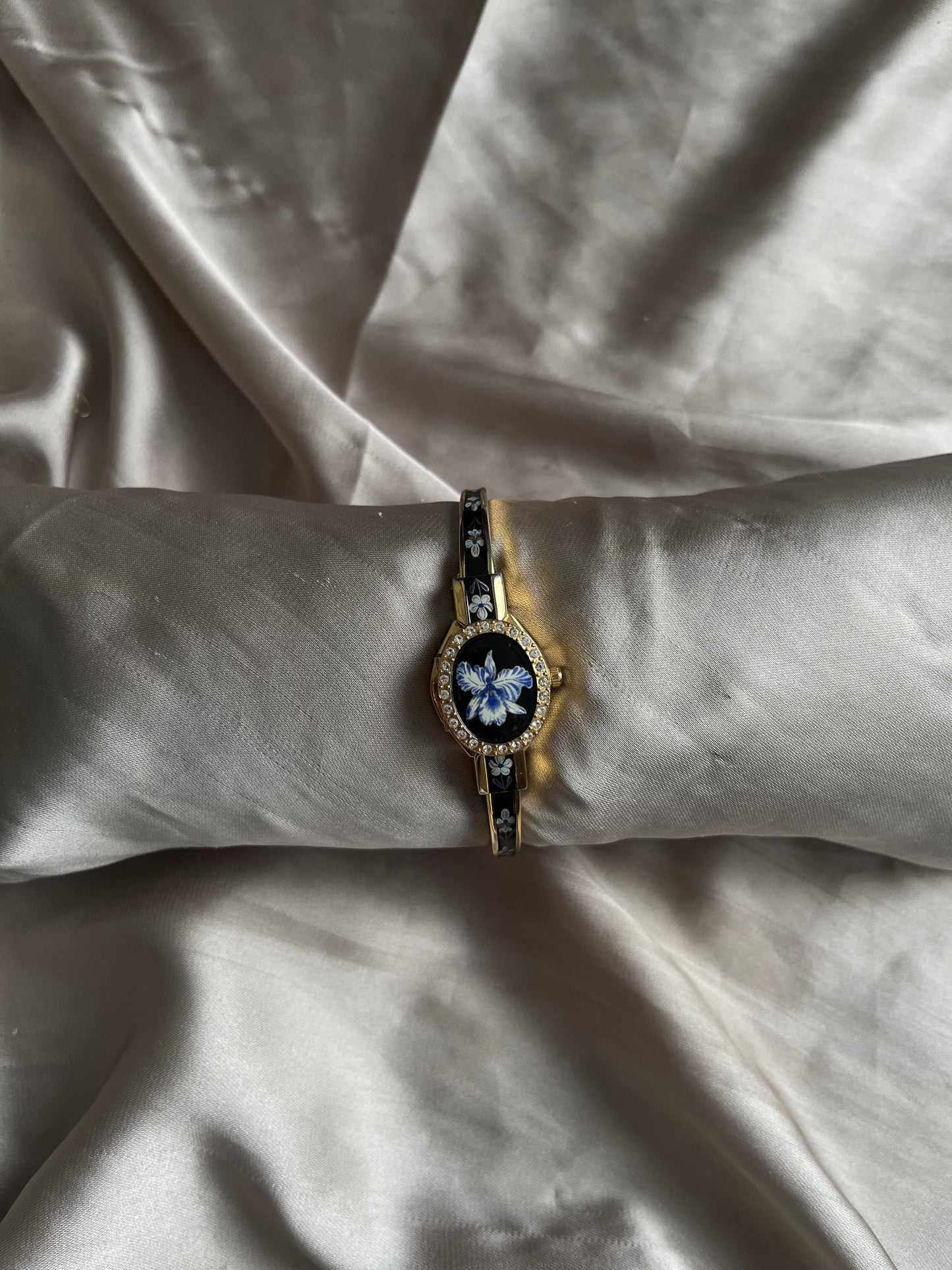 *Working* RARE Andre Mouche Gold Peekaboo with Swarovski crystals