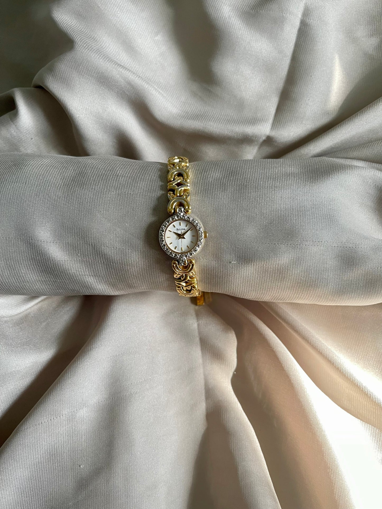 *Working* Silver Bezel Gold-Tone Watch