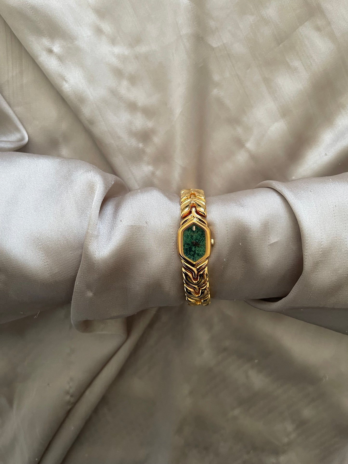 *Working* RARE 80's Emerald Green Hexagon Watch
