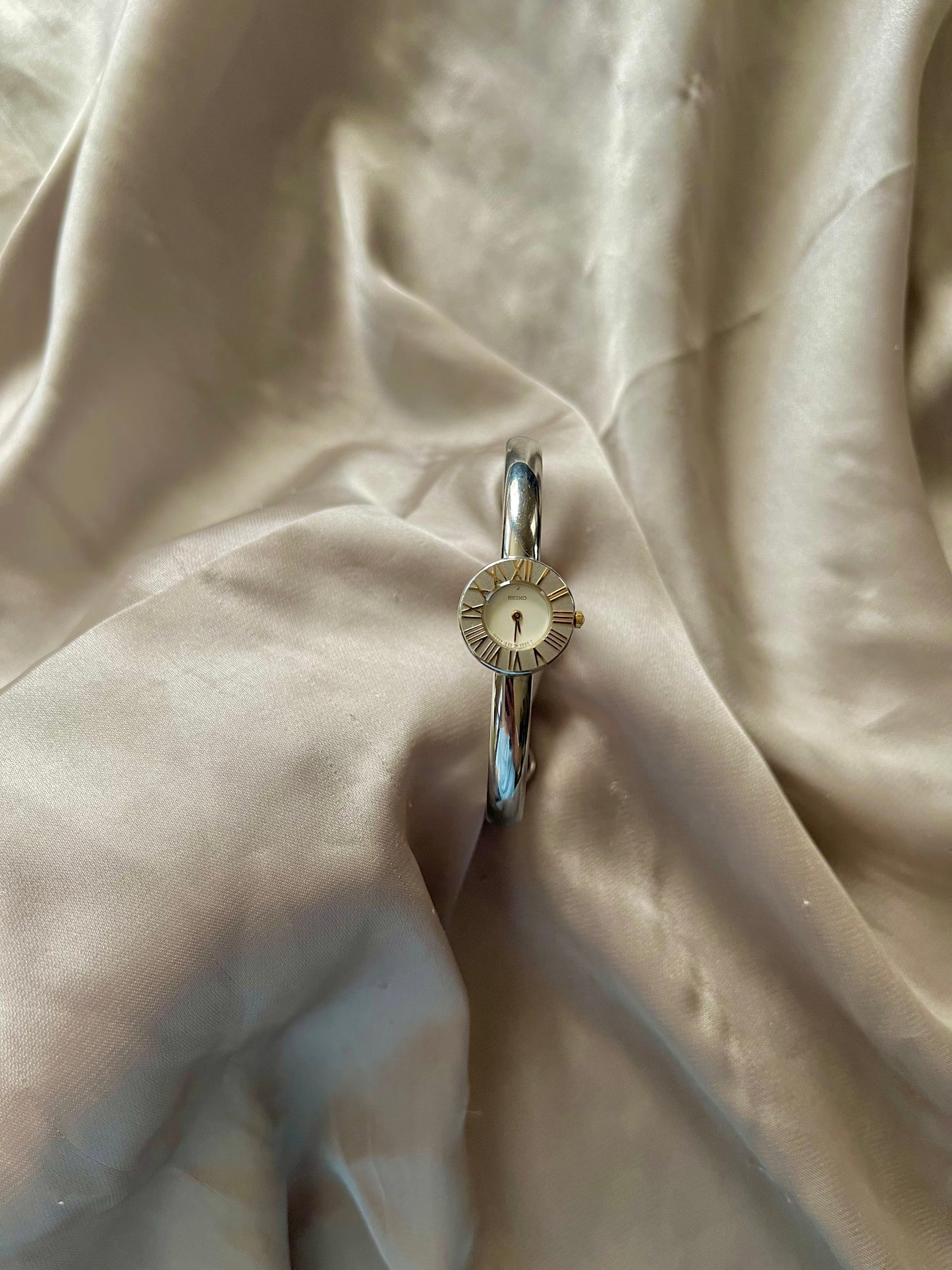 *Working* RARE SEIKO Silver Bangle Watch