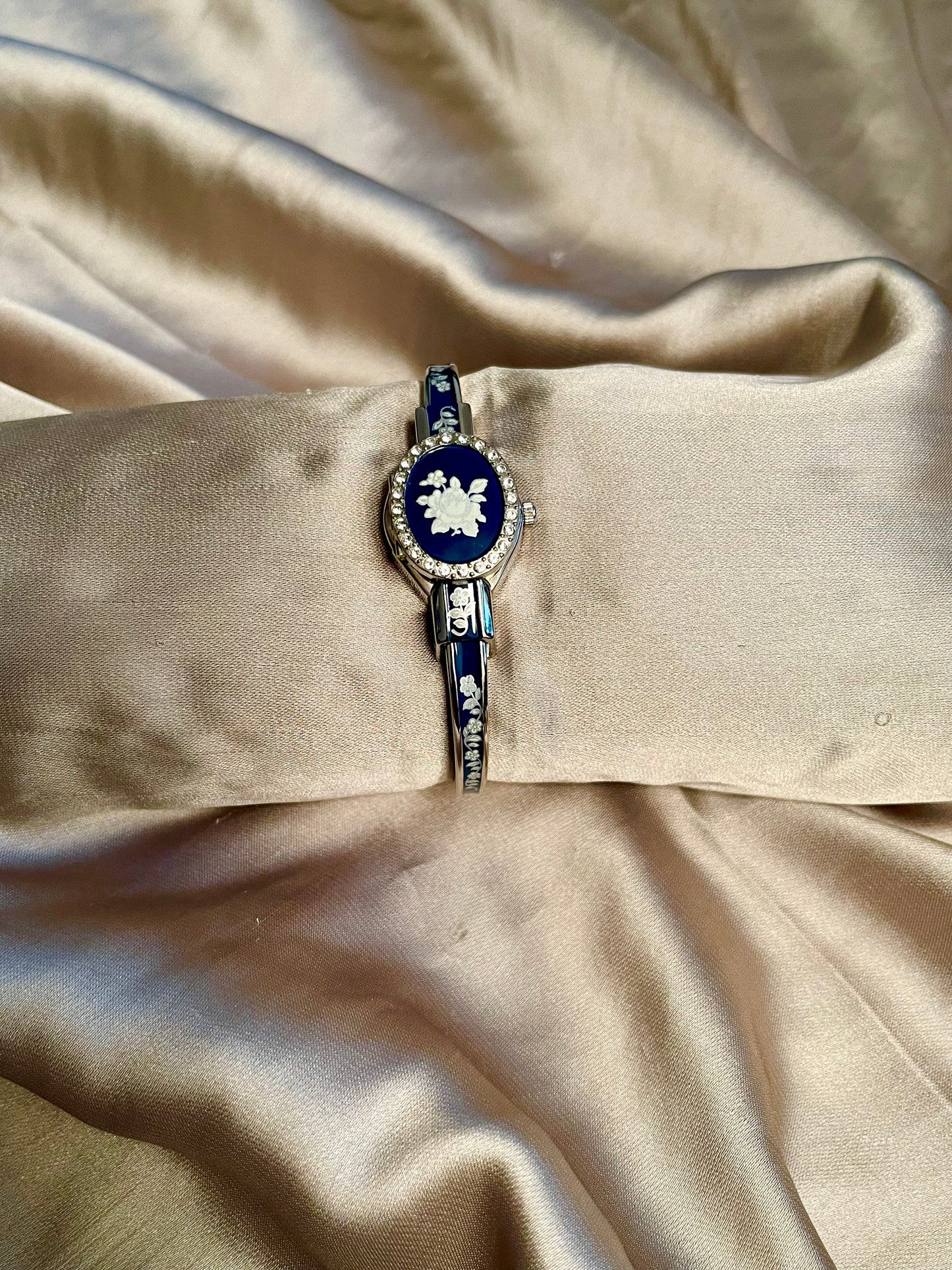 *Working* 19K Navy Blue Andre Mouche Peekaboo Watch with Swarovski crystals
