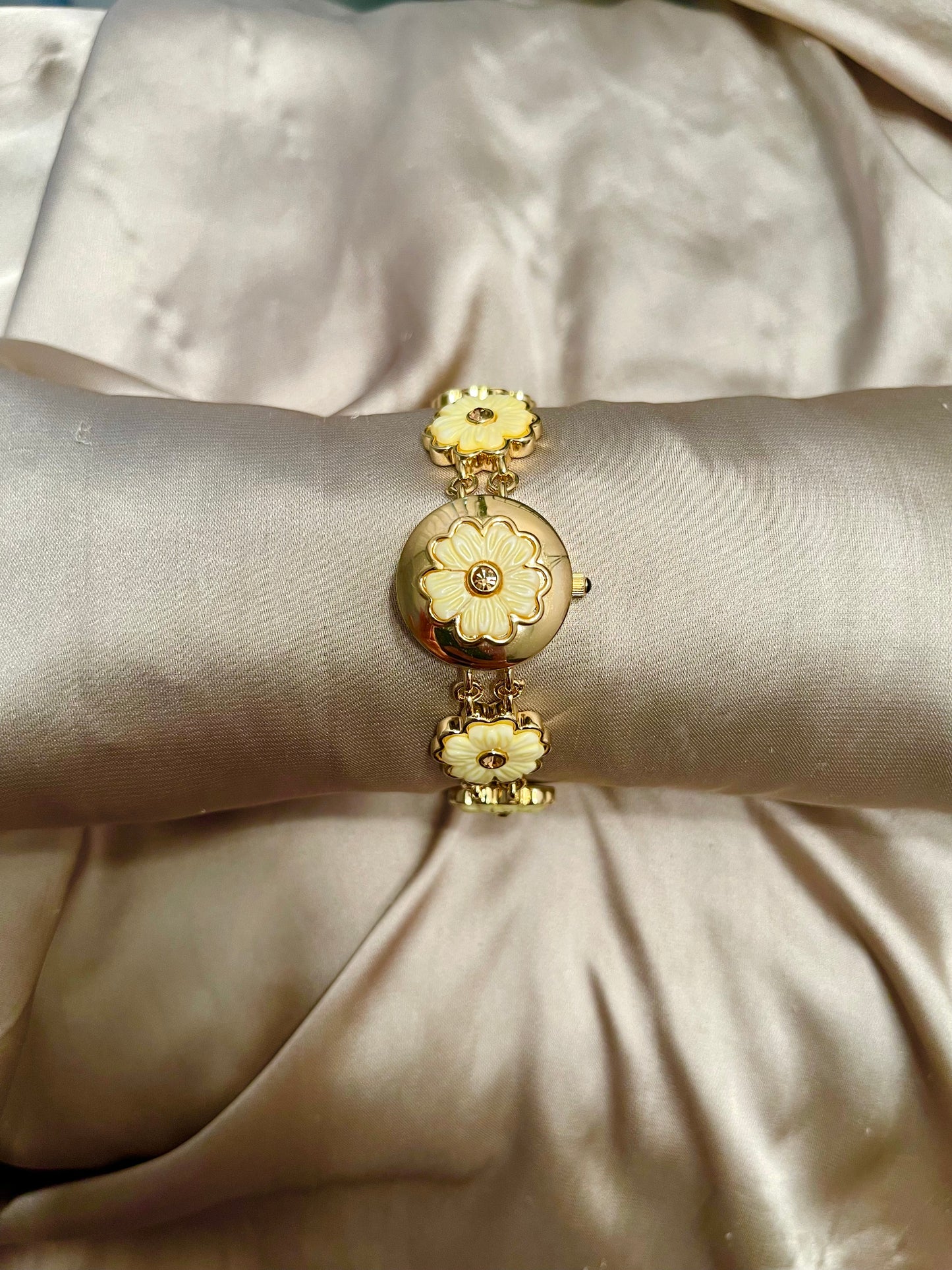 Rare 90's Butter Yellow Floral Peekaboo Bracelet Watch