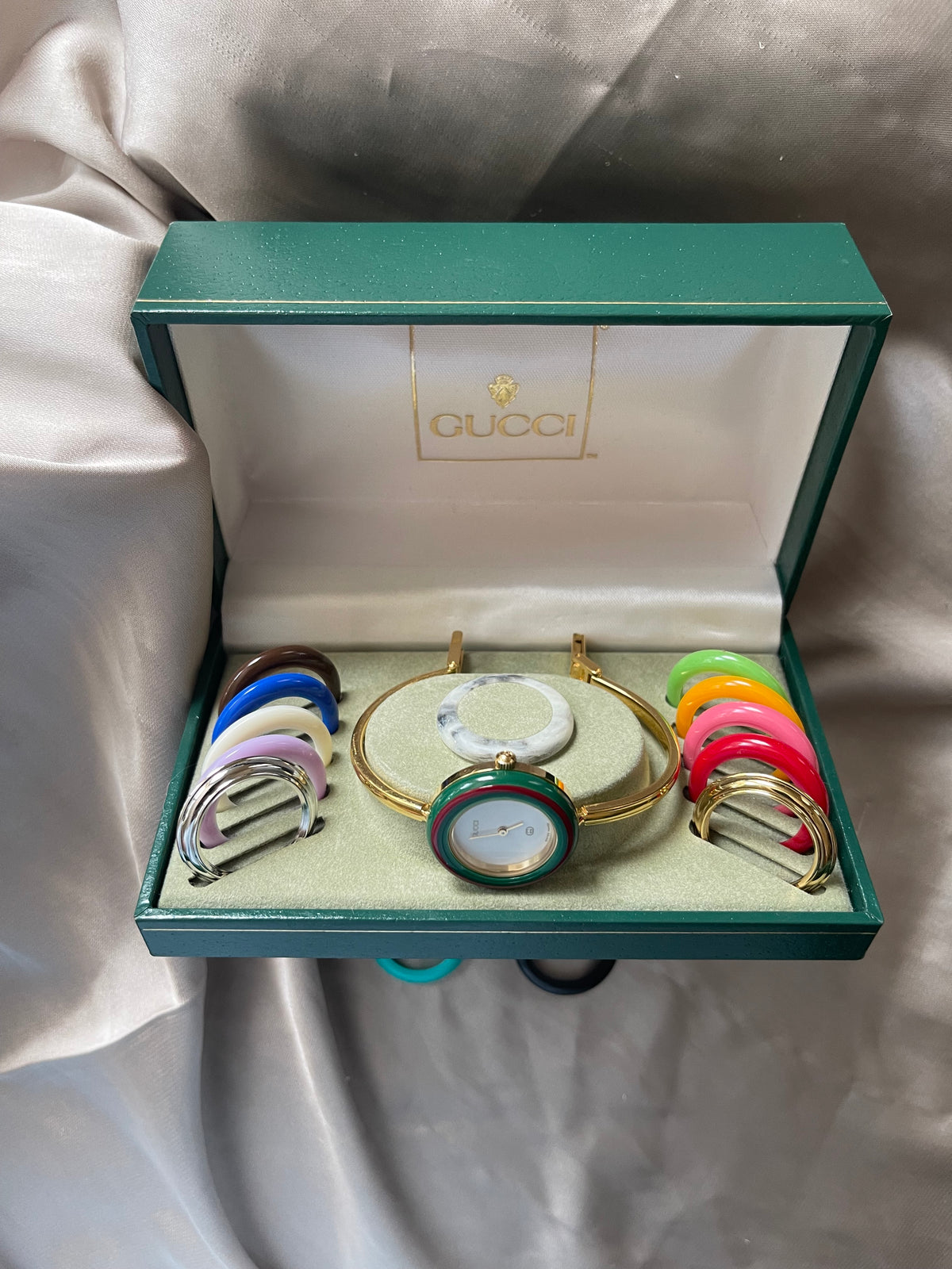 *Working* Interchangeable GUCCI Bezel Watch (with extra rare bezels)