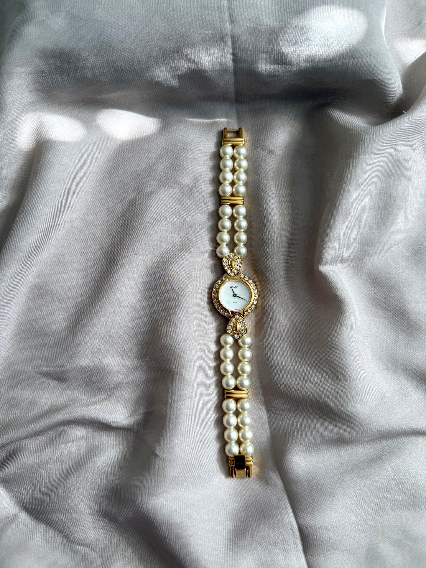 *Working* Gold-Tone Pearl Watch