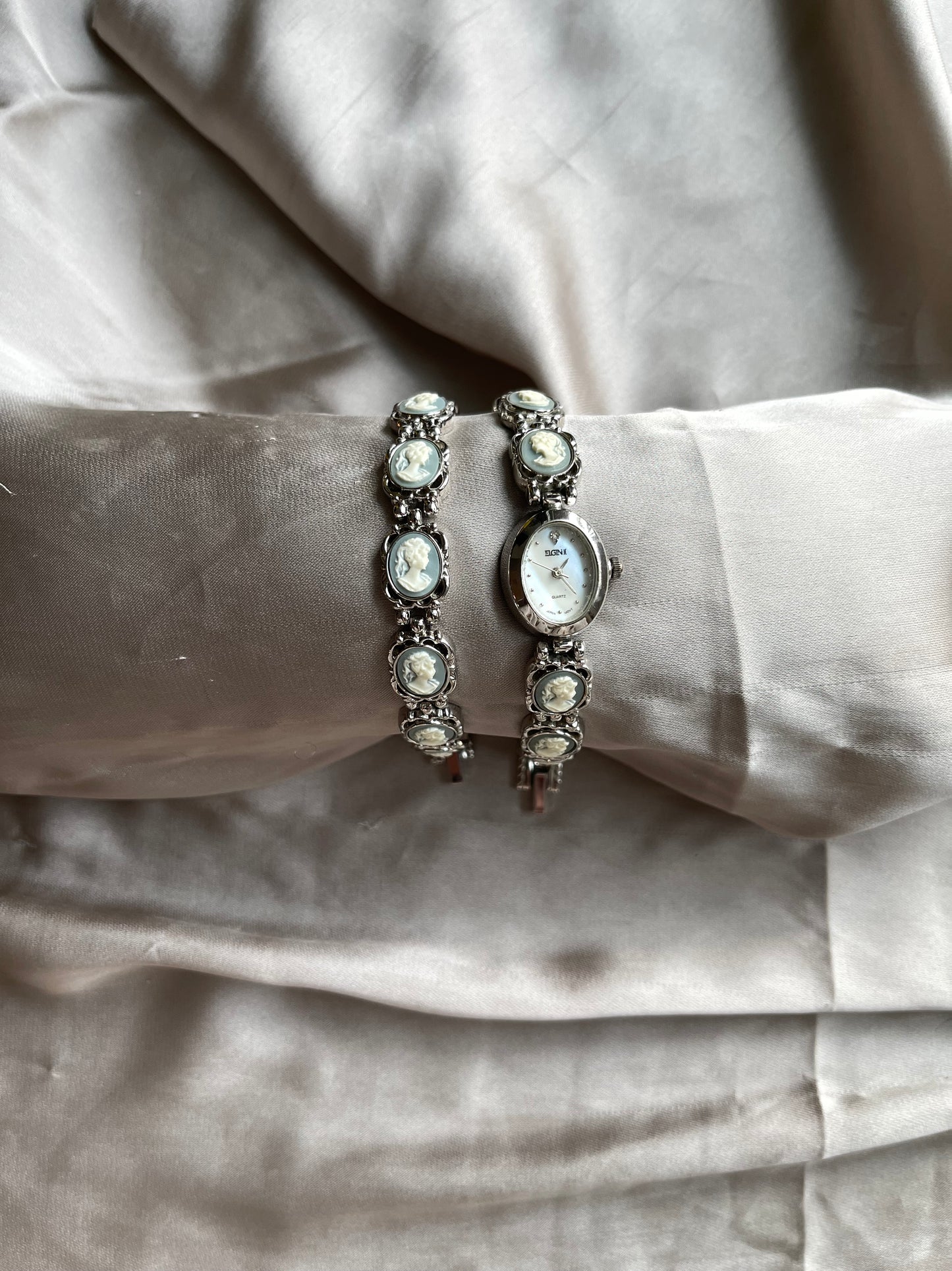 *Working* Greyish Blue Cameo Watch Bracelet Set