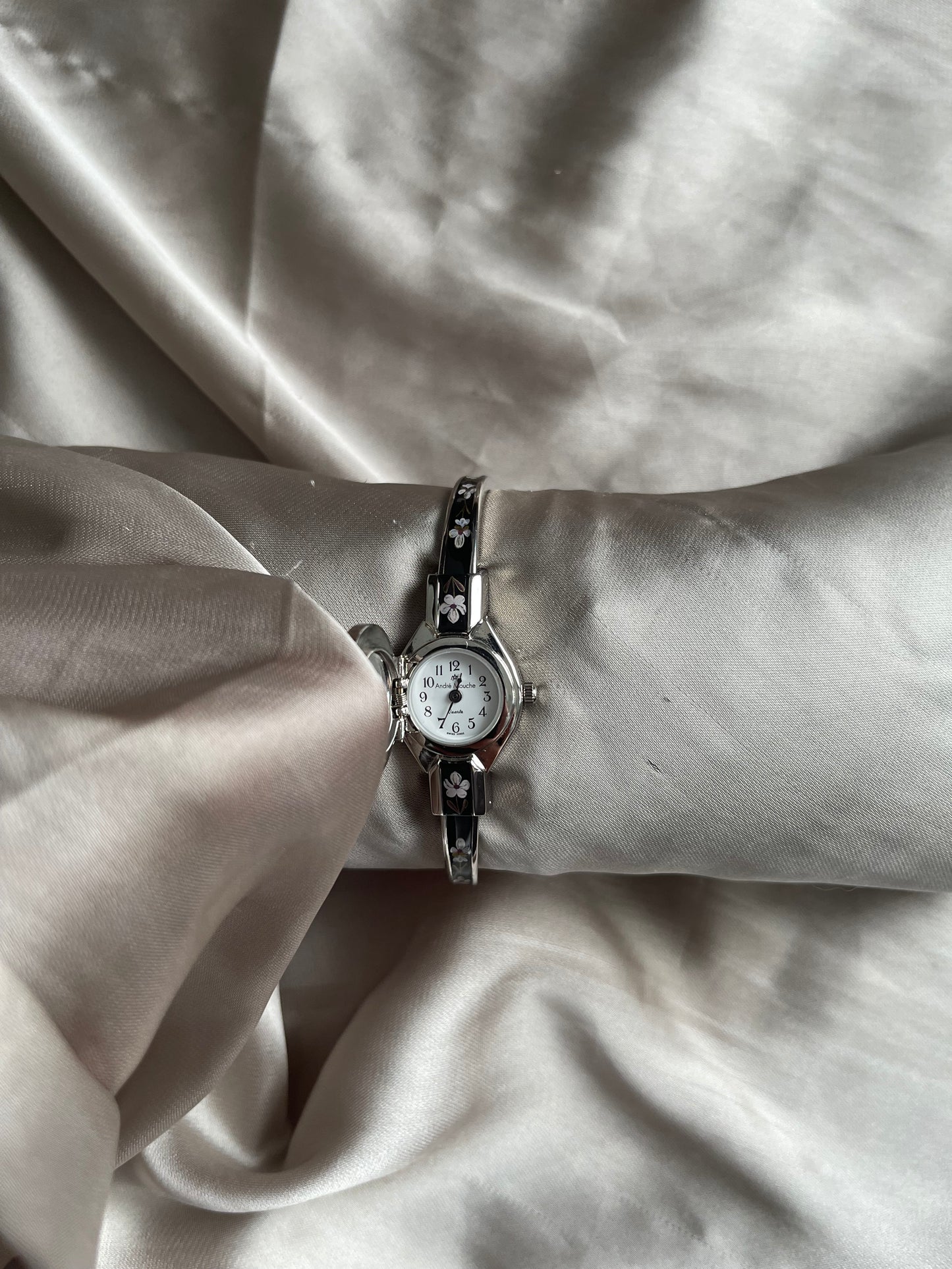 *Working* RARE Andre Mouche Silver Peekaboo with Swarovski crystals