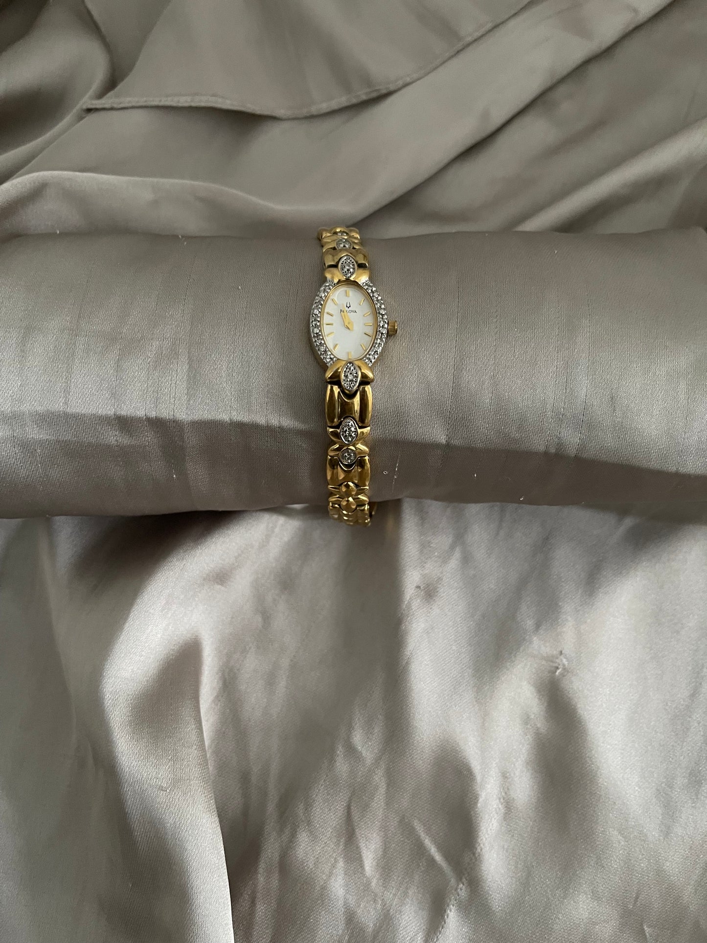 *Working* RARE Bulova 10 Micron Gold Plated Watch