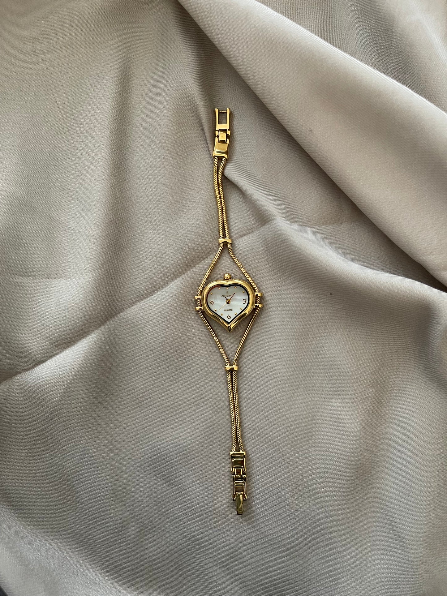 *Working* Gold Heart Chain Style Watch