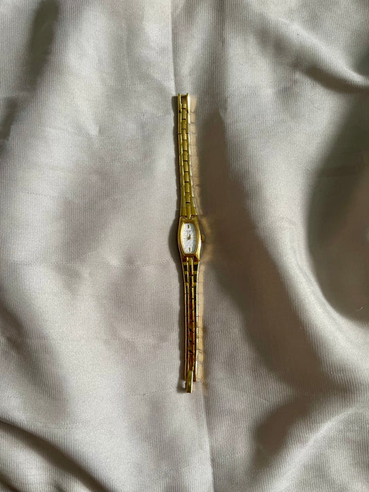 *Working* Tiny Sleek Gold-Tone Watch