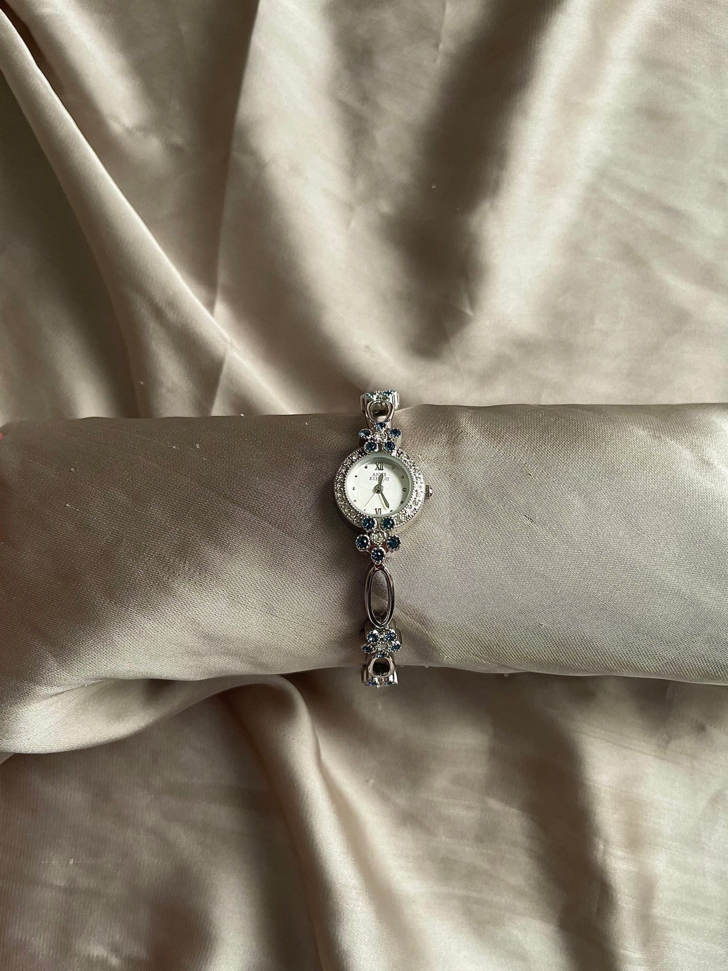 *Working* Sapphire Quartz Floral Silver-Tone Watch