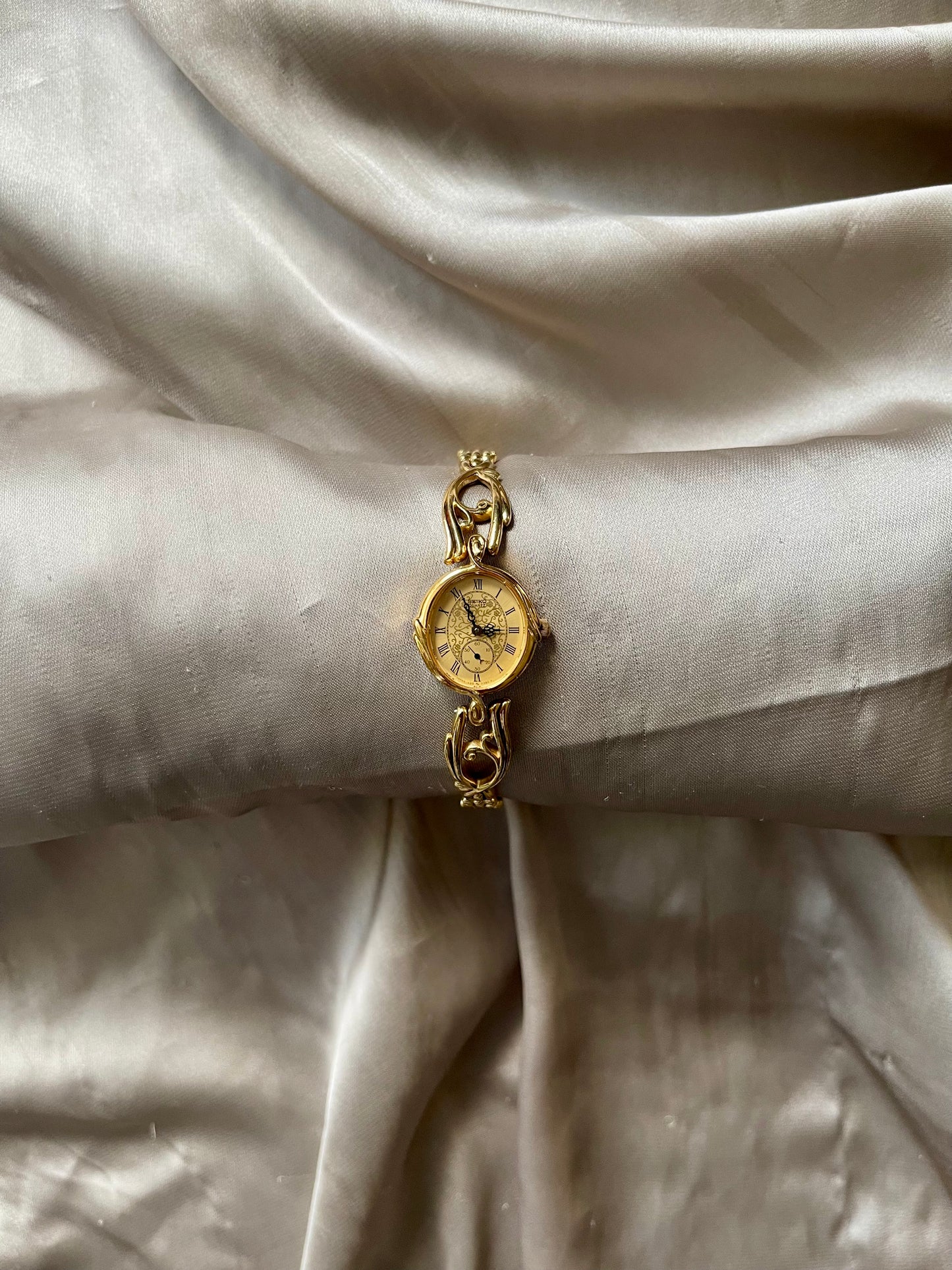 *Working* RARE 90's Sculptured Seiko Watch