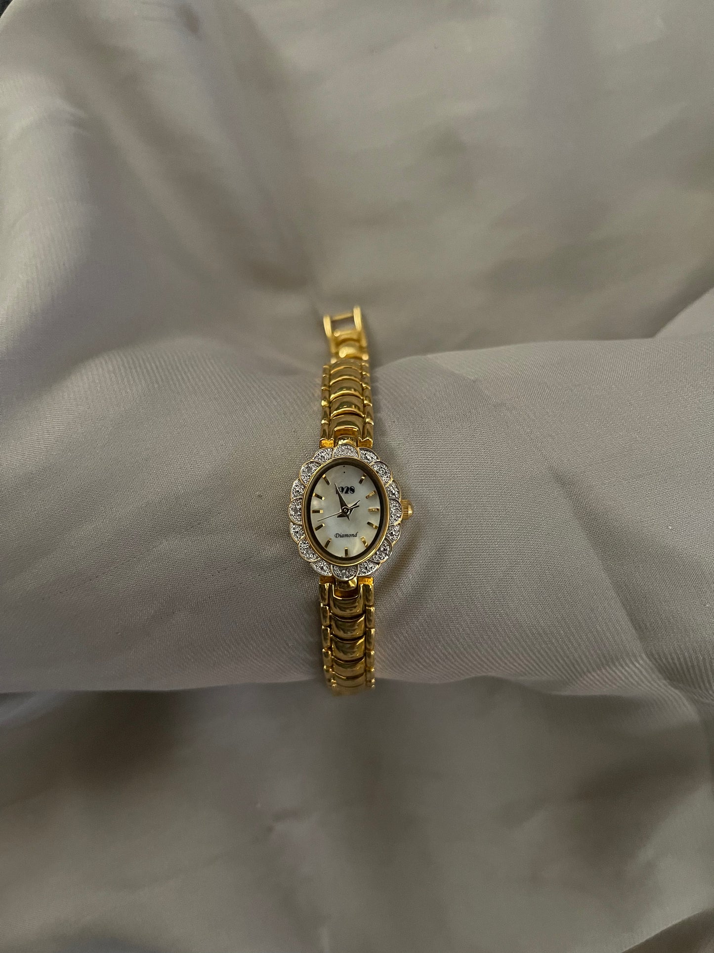*Working* Floral Bezel Gold-Tone Watch